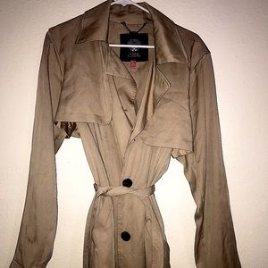 VINCE CAMUTO- Trench Coat